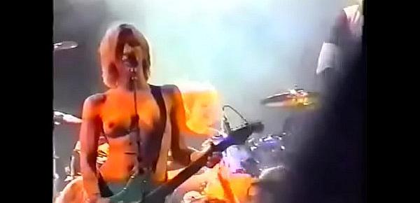  Courtney Love topless onstage
